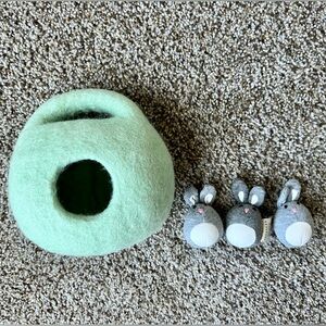 Lovevery Bunnies In A Felt Burrow